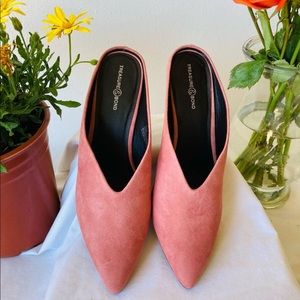 Brand new Treasure & Bond shoes